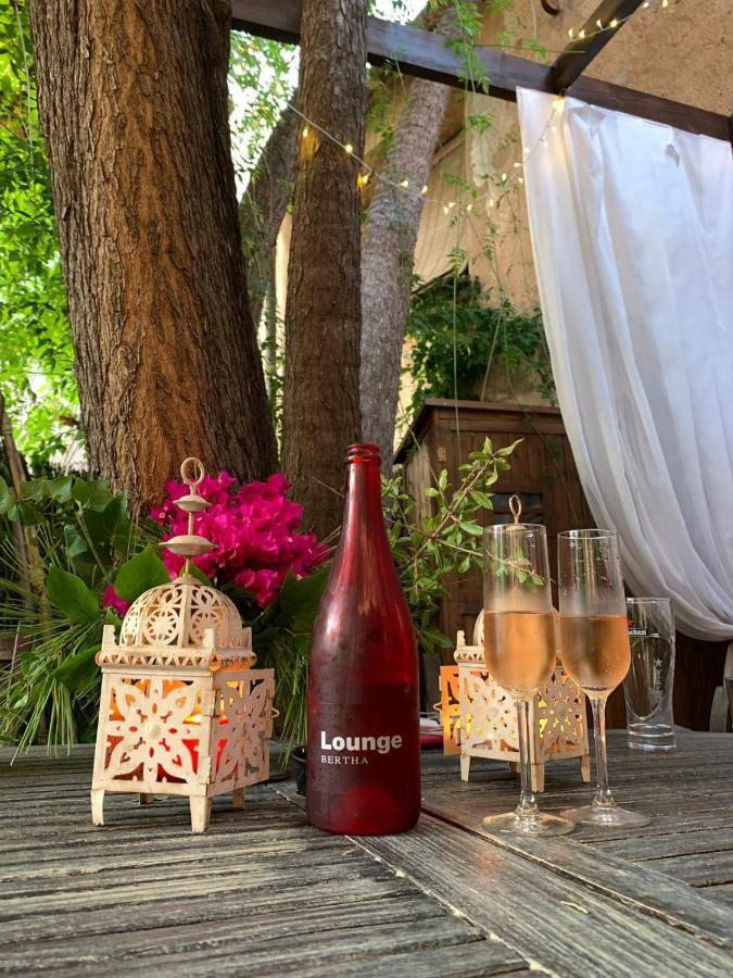 Little Vine Bed & Breakfast Sant Pere De Ribes Exterior foto